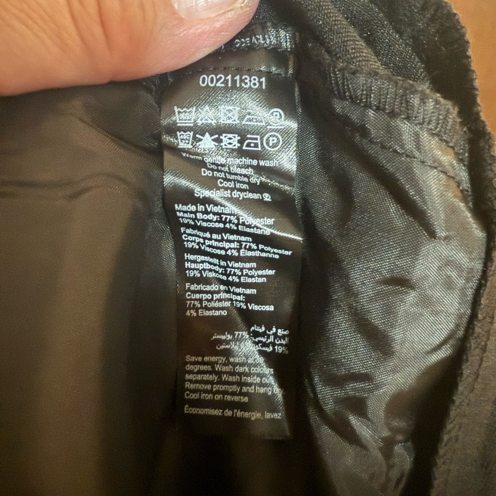 NWT Plus Size Evans Pull On Style Black Picasso Pants - Picture 7 of 7